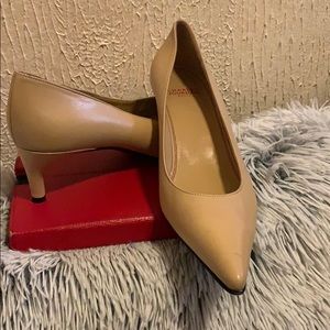 Charles Jourdan Pumps